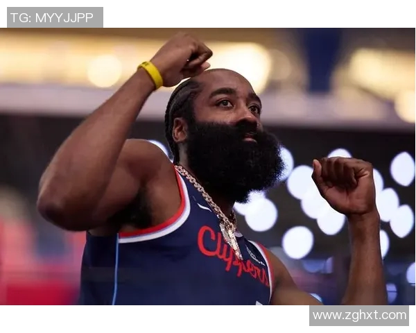 詹姆斯·哈登31+8+5难敌泰瑞斯·马克西NBA常规赛生涯新高，75%三分命中率夺最佳